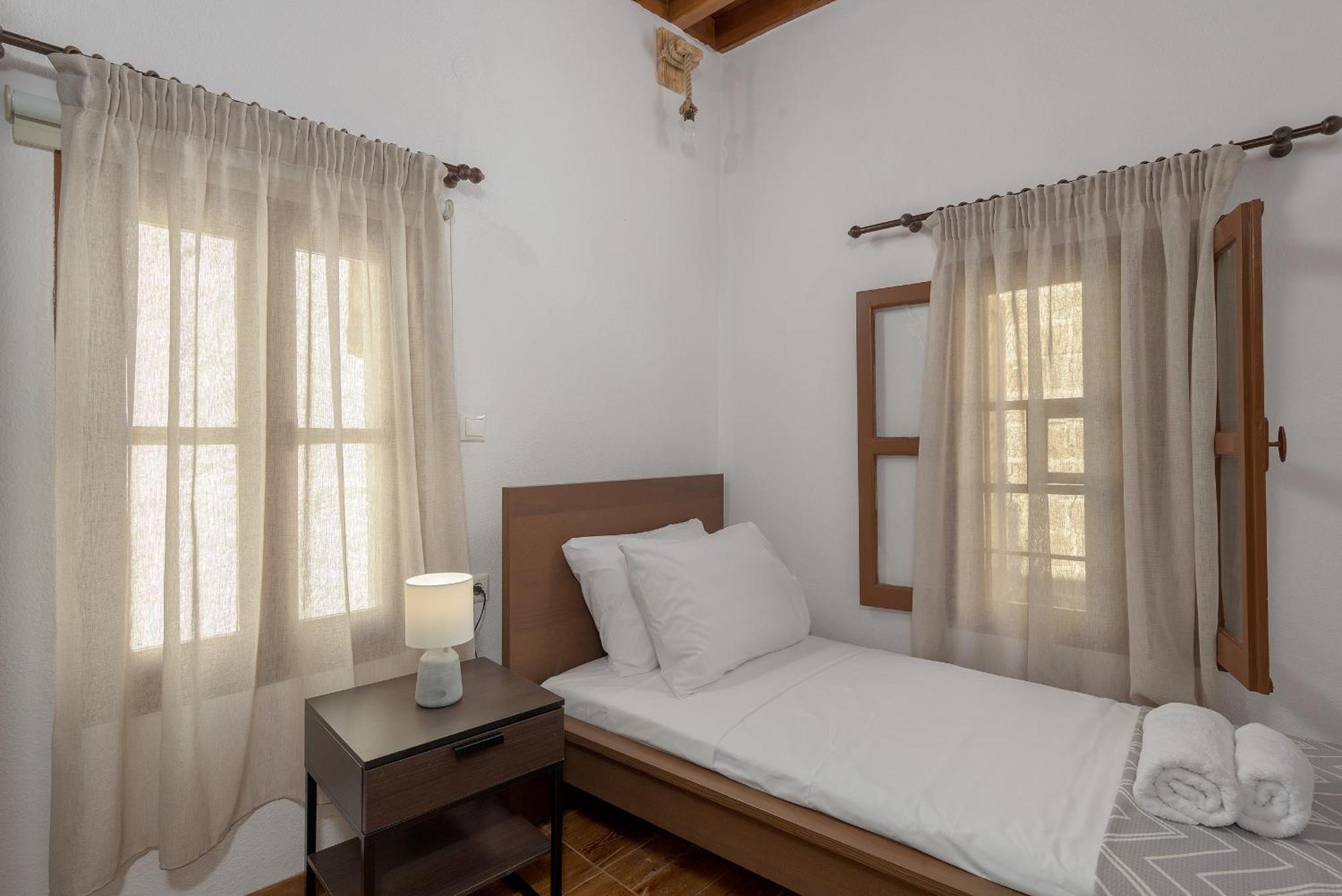 Rustic Self-Inn Rhodes City Dış mekan fotoğraf