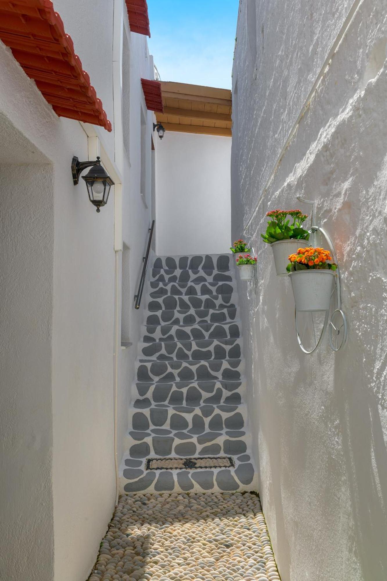Rustic Self-Inn Rhodes City Dış mekan fotoğraf