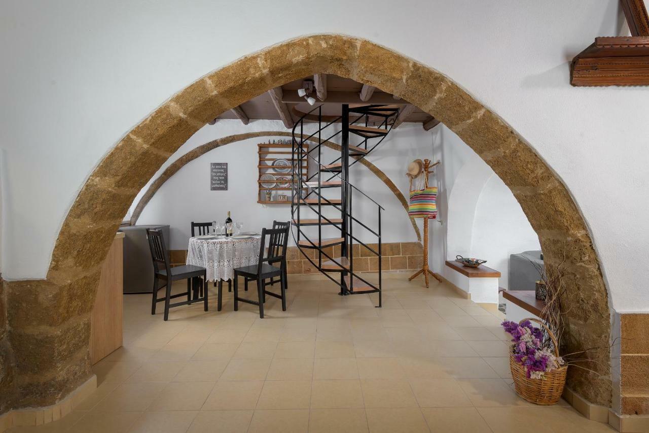 Rustic Self-Inn Rhodes City Dış mekan fotoğraf